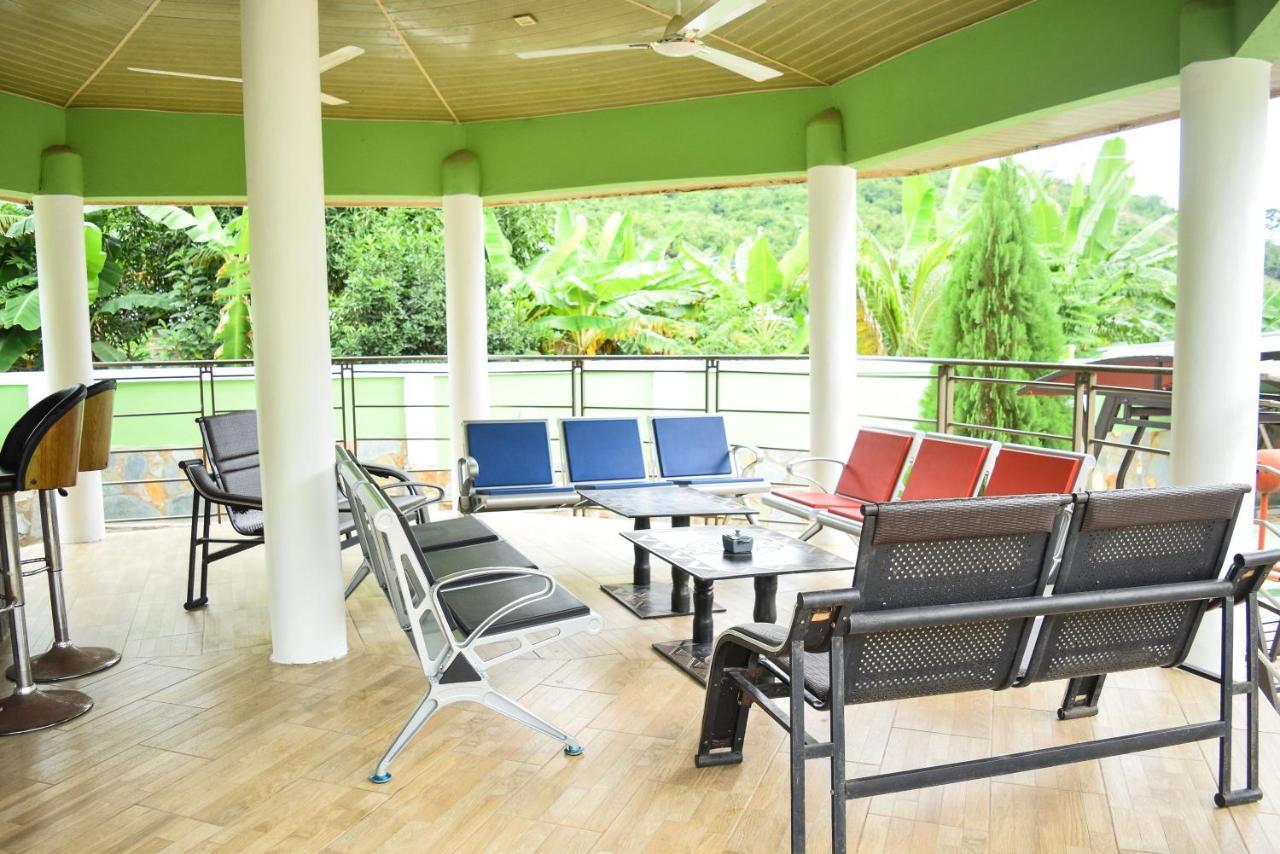 3A'S Guest House Akosombo Ngoại thất bức ảnh